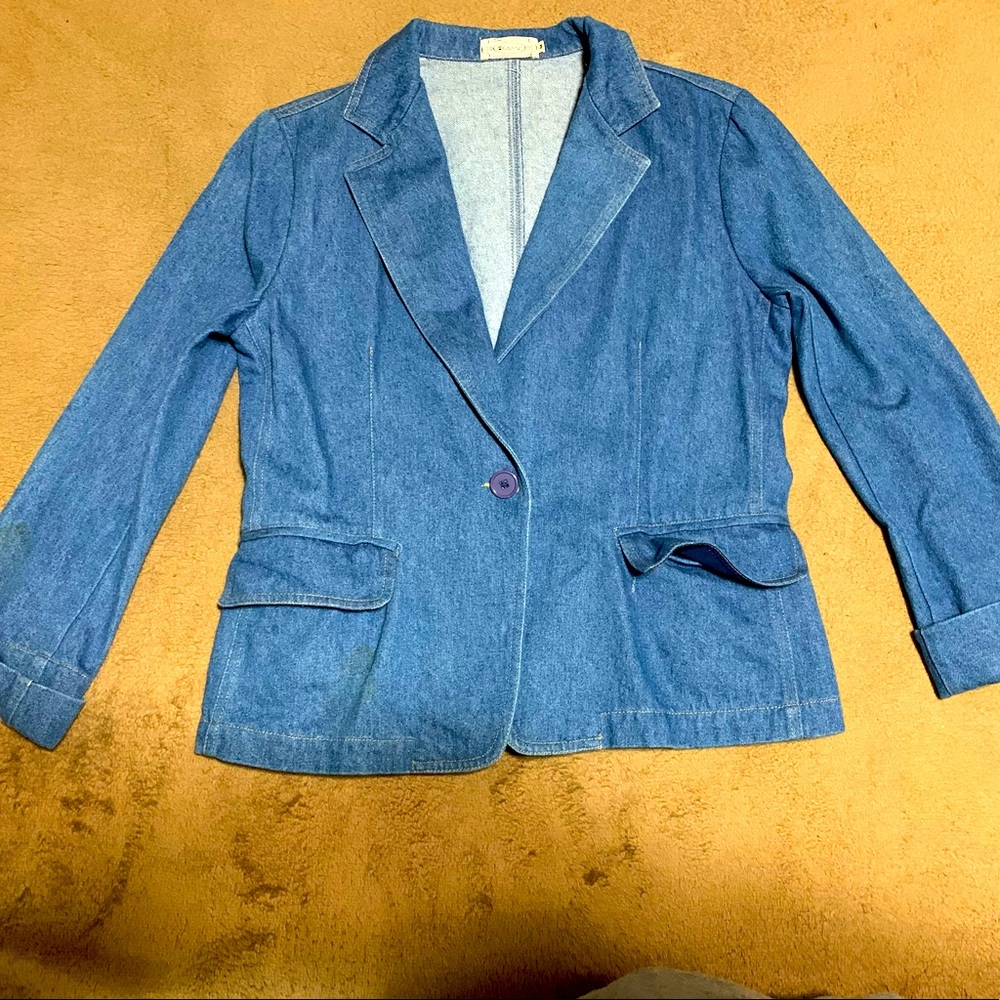 3/$20 CALYPSO women’s denim coat.